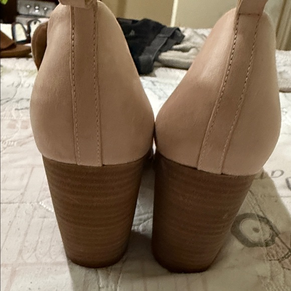 Lucky Brand Women's Beige Open-Toe Mules - Picture 4 of 5